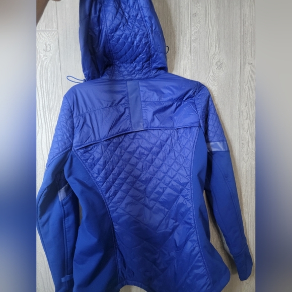Athleta Women's Vibrant Blue Ski Jacket - Picture 6 of 6